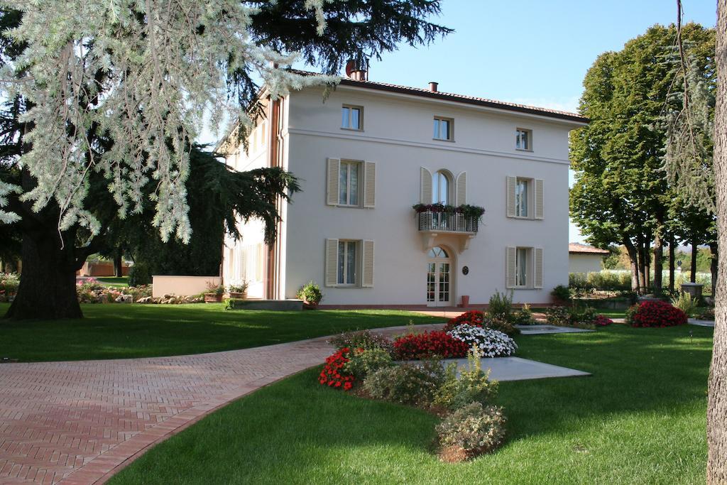 Relais Villa Valfiore Сан Ладзаро ди Савена Екстериор снимка